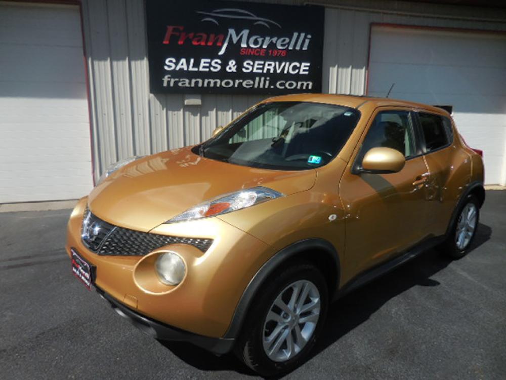 2013 Gold Nissan Juke (JN8AF5MV1DT) with an 4 engine, AUTO transmission, located at 8464 Route 219, Brockway, PA, 15824, (814) 265-1330, 41.226871, -78.780518 - Photo #0