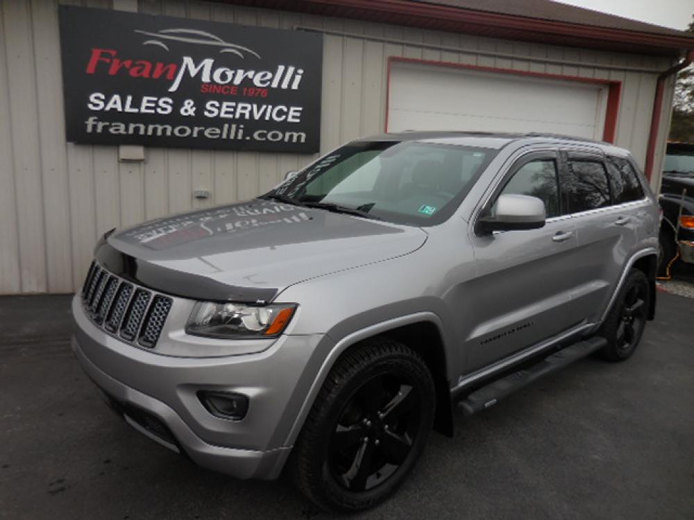 2015 Gray Jeep Grand Cherokee Laredo 4WD (1C4RJFAG6FC) with an 3.6L V6 DOHC 24V engine, 8-Speed Automatic transmission, located at 8464 Route 219, Brockway, PA, 15824, (814) 265-1330, 41.226871, -78.780518 - Sharp looking 2015 Jeep Grand Cherokee Altitude 4-wheel drive with powerful V6, leather interior with power/heated seats, power windows and locks, power sunroof, Big screen radio with Navigation/back up camera, blacked out wheels, and much more. This pre owned Jeep has only 62,000 miles. Serviced an - Photo #0