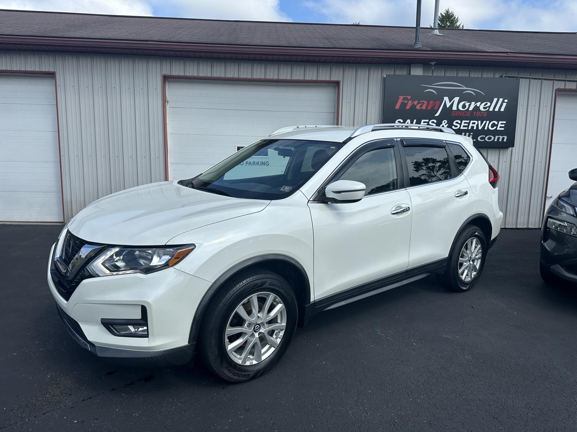 photo of 2017 Nissan Rogue SV AWD