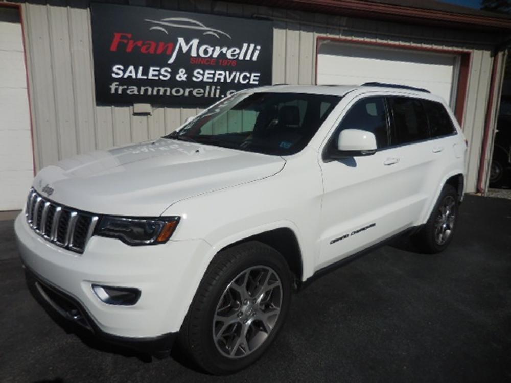 2018 White Jeep Grand Cherokee Limited 4WD (1C4RJFBG6JC) with an 3.6L V6 DOHC 24V engine, 8A transmission, located at 8464 Route 219, Brockway, PA, 15824, (814) 265-1330, 41.226871, -78.780518 - Photo #0