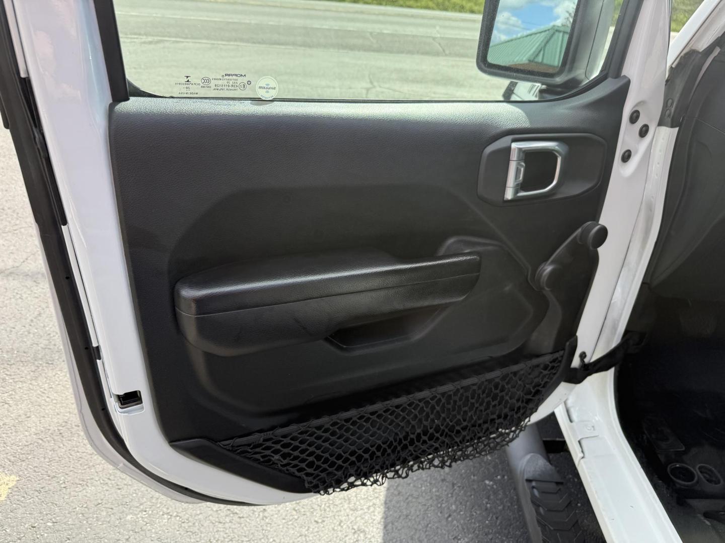 2021 White Jeep Gladiator Sport (1C6HJTAG1ML) with an 3.6L V6 DOHC 24V engine, AUTO transmission, located at 8464 Route 219, Brockway, PA, 15824, (814) 265-1330, 41.226871, -78.780518 - WOW...Don't pass up this next to new 2021 Jeep Gladiator Sport Willys package with 4-wheel drive, automatic, soft top, air condition, blacked out wheels, running boards, factory hitch, and ONLY 63000 miles. This pre owned Jeep is priced to sell. Serviced, Pa-Inspected, and comes with A warranty. Sto - Photo#3