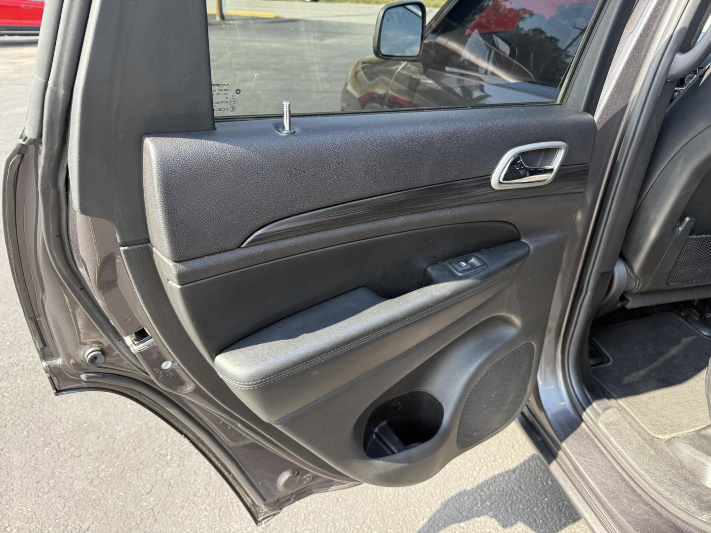 2019 Charcoal Jeep Grand Cherokee Laredo 4WD (1C4RJFAG6KC) with an 3.6L V6 DOHC 24V engine, 8A transmission, located at 8464 Route 219, Brockway, PA, 15824, (814) 265-1330, 41.226871, -78.780518 - ONE SHARP JEEP! Well equipped 2019 Jeep Grand Cherokee Altitude 4wd with leather/cloth seats, front power/heated seats, navigation with big screen radio and back up camera, power sunroof, and ONLY 61000 miles. This Jeep is in excellent shape and is serviced, Pa-Inspected and A warranty. Save thousa - Photo#9