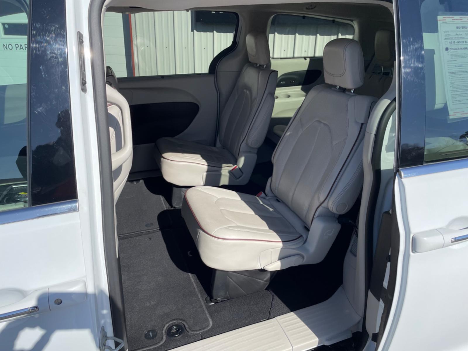 2020 White Chrysler Pacifica Limited (2C4RC1GG1LR) with an 3.6L V6 DOHC 24V engine, 9A transmission, located at 8464 Route 219, Brockway, PA, 15824, (814) 265-1330, 41.226871, -78.780518 - Hard to find vehicle and we have the right one! Stop in and see the Morelli boys today for this sharp looking 2020 Chrysler Pacifica Limited van well equipped and well taken care of! Well equipped with leather interior, front power/heated seats, captain chairs, rear a/c, power sunroof, power sliding - Photo #9