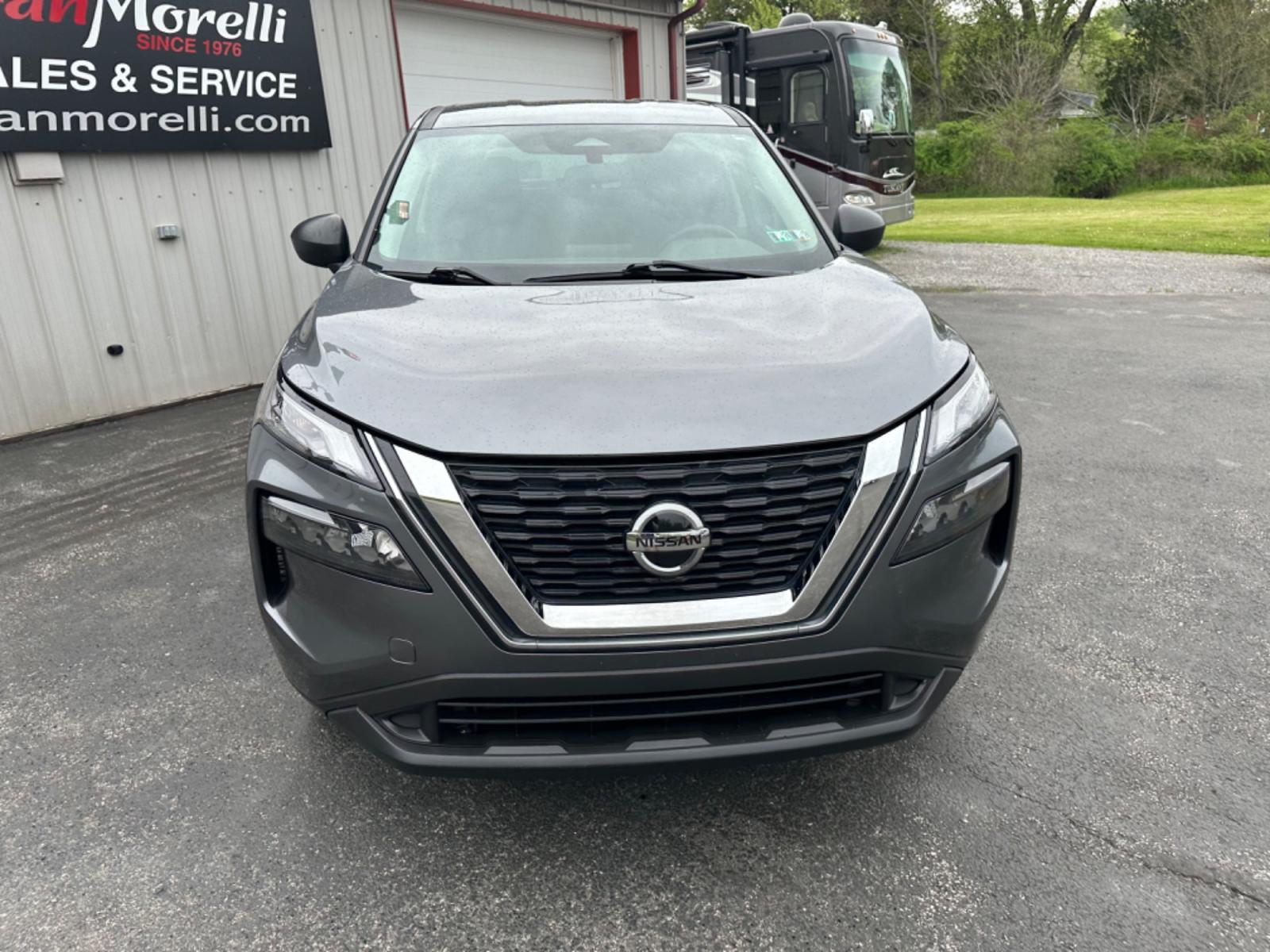 2021 Gray Nissan Rogue S AWD (5N1AT3ABXMC) with an 2.5L L4 DOHC 16V engine, CVT transmission, located at 8464 Route 219, Brockway, PA, 15824, (814) 265-1330, 41.226871, -78.780518 - Photo #18