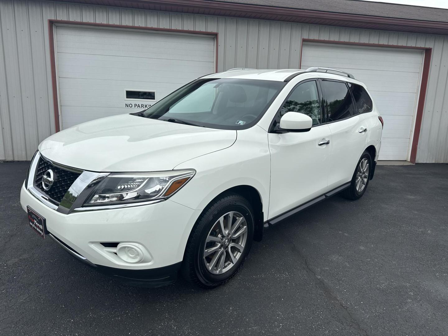 2015 White Nissan Pathfinder SL 4WD (5N1AR2MM9FC) with an 3.5L V6 DOHC 24V engine, Continuously Variable Transmission transmission, located at 8464 Route 219, Brockway, PA, 15824, (814) 265-1330, 41.226871, -78.780518 - Fresh local trade in very nice shape. Serviced, Pa-inspected, and priced to sell. Stop in and see the Morelli boys on this 2015 Nissan Pathfinder S AWD. - Photo#0