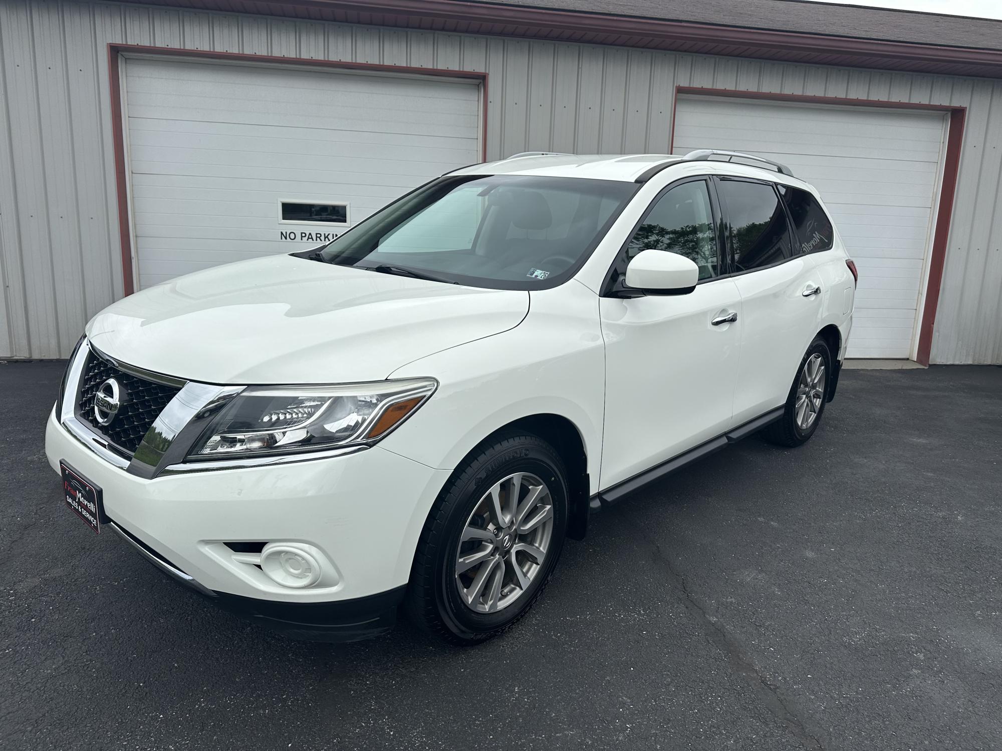 photo of 2015 Nissan Pathfinder S 4WD