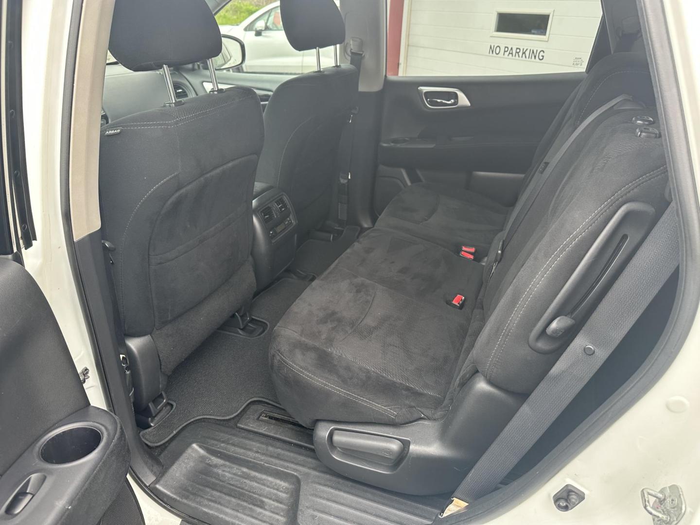 2015 White Nissan Pathfinder SL 4WD (5N1AR2MM9FC) with an 3.5L V6 DOHC 24V engine, Continuously Variable Transmission transmission, located at 8464 Route 219, Brockway, PA, 15824, (814) 265-1330, 41.226871, -78.780518 - Fresh local trade in very nice shape. Serviced, Pa-inspected, and priced to sell. Stop in and see the Morelli boys on this 2015 Nissan Pathfinder S AWD. - Photo#7