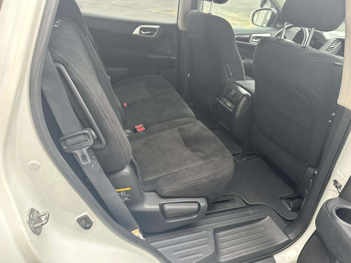 2015 White Nissan Pathfinder SL 4WD (5N1AR2MM9FC) with an 3.5L V6 DOHC 24V engine, Continuously Variable Transmission transmission, located at 8464 Route 219, Brockway, PA, 15824, (814) 265-1330, 41.226871, -78.780518 - Fresh local trade in very nice shape. Serviced, Pa-inspected, and priced to sell. Stop in and see the Morelli boys on this 2015 Nissan Pathfinder S AWD. - Photo#14