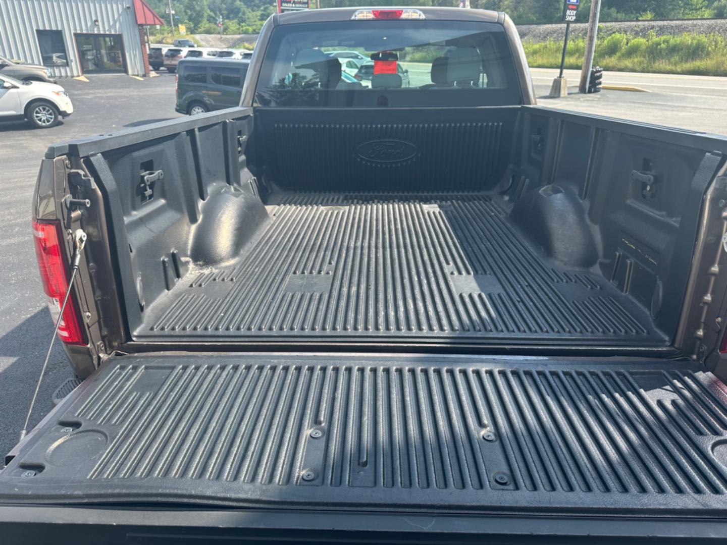 2015 Brown Ford F-150 Lariat SuperCab 6.5-ft. Bed 4WD (1FTEX1EP5FK) with an 2.7L V6 DOHC 24V engine, 6-Speed Automatic transmission, located at 8464 Route 219, Brockway, PA, 15824, (814) 265-1330, 41.226871, -78.780518 - Well taken care of 2015 Ford F150 Extended Cab 4x4 with V6 engine, air condition, power windows and locks, alloy wheels and much more. This truck is serviced and Pa-inspected and ready for you! Call the Morelli boys for your next vehicle. - Photo#12