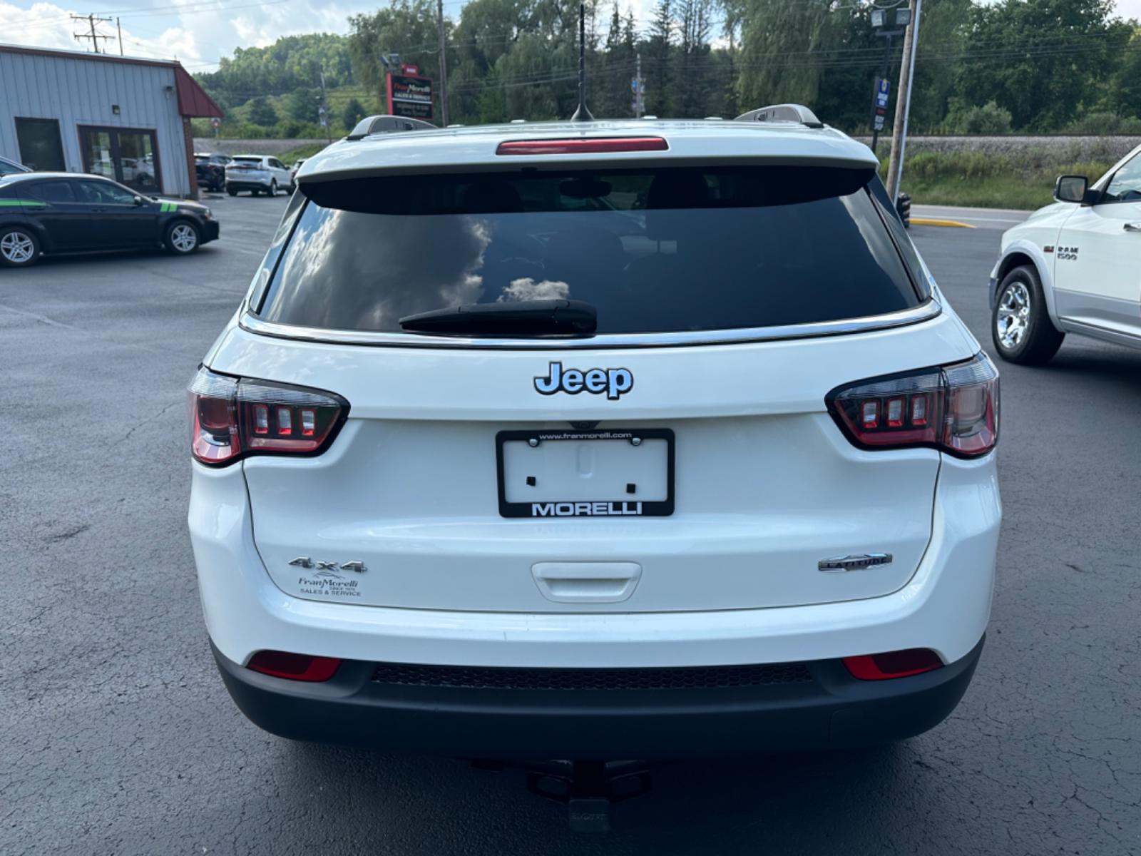 2017 White Jeep Compass Sport 4WD (3C4NJDBB3HT) with an 2.4L L4 DOHC 16V engine, located at 8464 Route 219, Brockway, PA, 15824, (814) 265-1330, 41.226871, -78.780518 - Photo #11