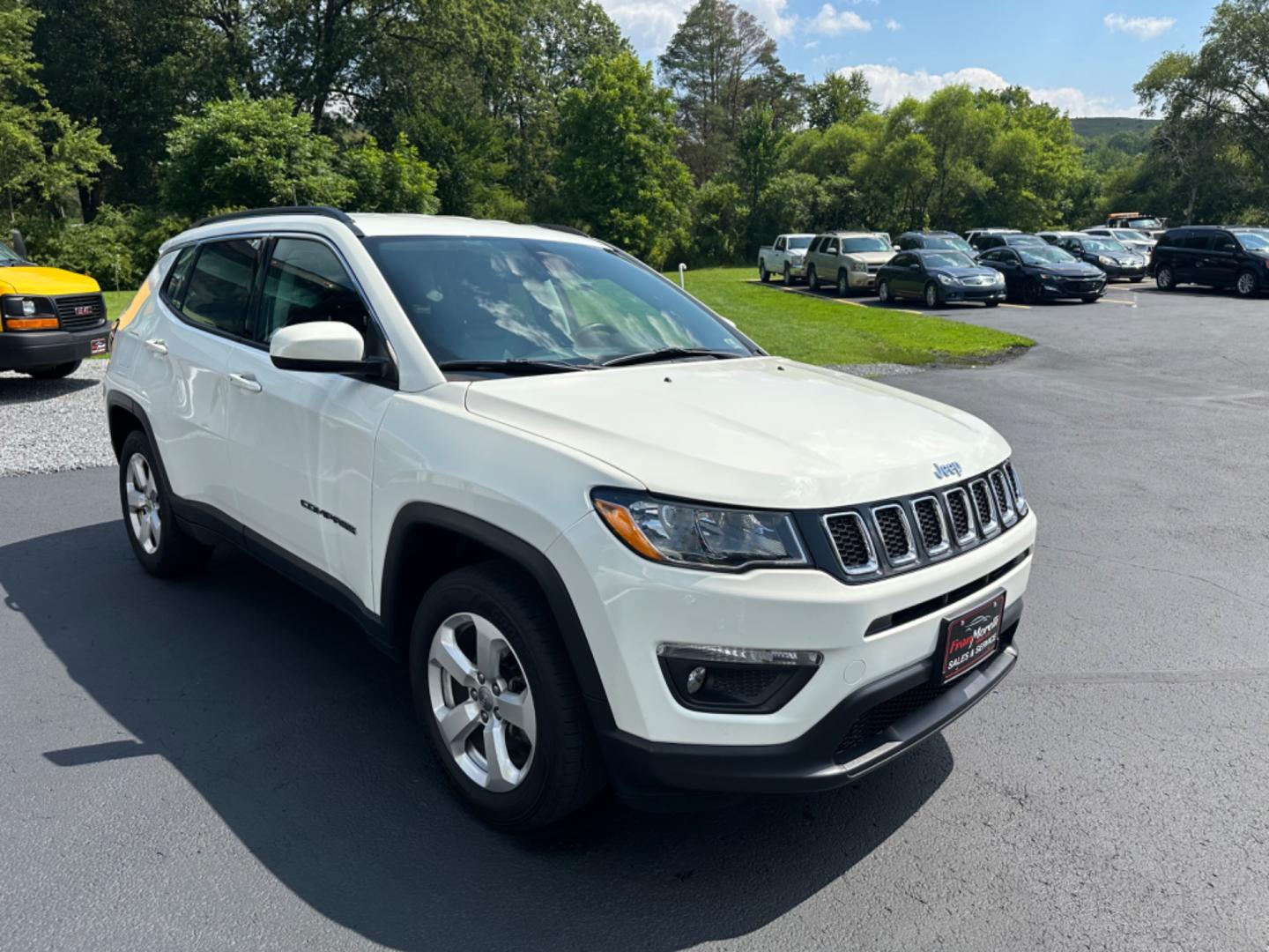 2017 White Jeep Compass Sport 4WD (3C4NJDBB3HT) with an 2.4L L4 DOHC 16V engine, located at 8464 Route 219, Brockway, PA, 15824, (814) 265-1330, 41.226871, -78.780518 - Very clean and well taken care of 2017 Jeep Compass Latitude 4wd with 4 cyclinder engine, air condition, power windows and locks, factory alloys, and only 55000 miles. This Jeep is serviced, inpsected, and comes with a warranty. - Photo#19