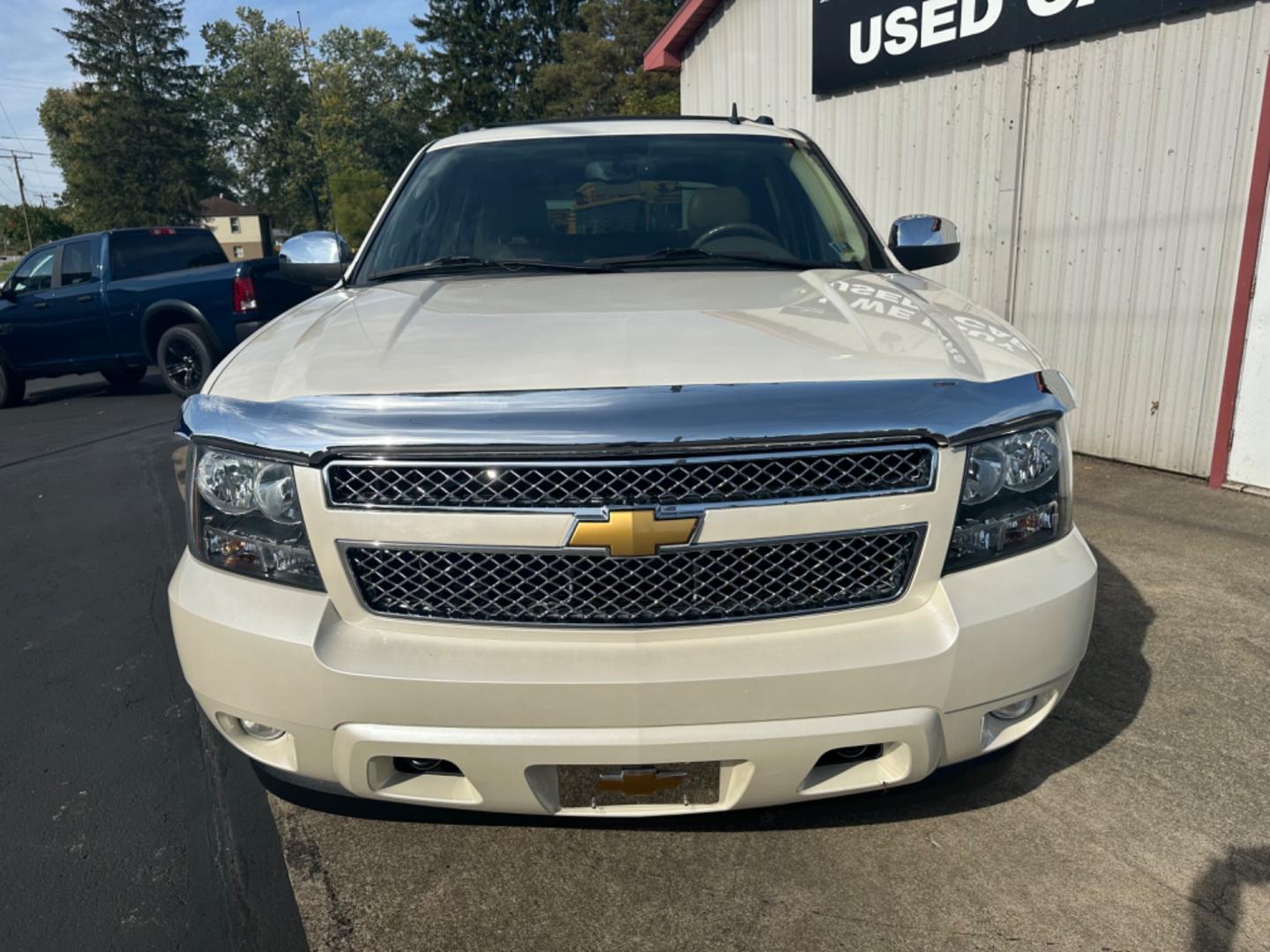 2013 White Chevrolet Avalanche LTZ 4WD (3GNTKGE72DG) with an 5.3L V8 OHV 16V FFV engine, 4-Speed Automatic transmission, located at 8464 Route 219, Brockway, PA, 15824, (814) 265-1330, 41.226871, -78.780518 - MUST SEE TRUCK...Locally traded in and excellent shape! 2013 Chev Avalanche LTZ 4wd with every option they put in them. Sunroof, chrome alloys, power/heated seats, navigation, and ONLY 68000 miles. Serviced and ready to go. Hard to find and we have the right one. Hurry in and see the Morelli boys to - Photo#25