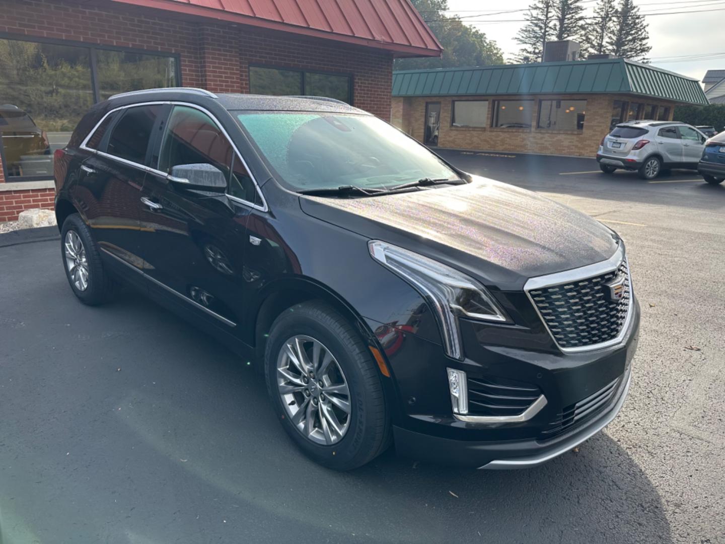 2020 Black Cadillac XT5 Luxury AWD (1GYKNDRS5LZ) with an 3.6L V6 DOHC 24V engine, 8A transmission, located at 8464 Route 219, Brockway, PA, 15824, (814) 265-1330, 41.226871, -78.780518 - ONE SHARP CAR! Stop in and check out this pre owned 2020 Cadillac XT5 Premium luxury All wheel drive well equipped and serviced. Pano roof, navigation, heated/power front seats, factory premium alloys and only 48000 miles. This Cadillac suv is serviced and comes with a warranty. Brand new tires. Pri - Photo#18