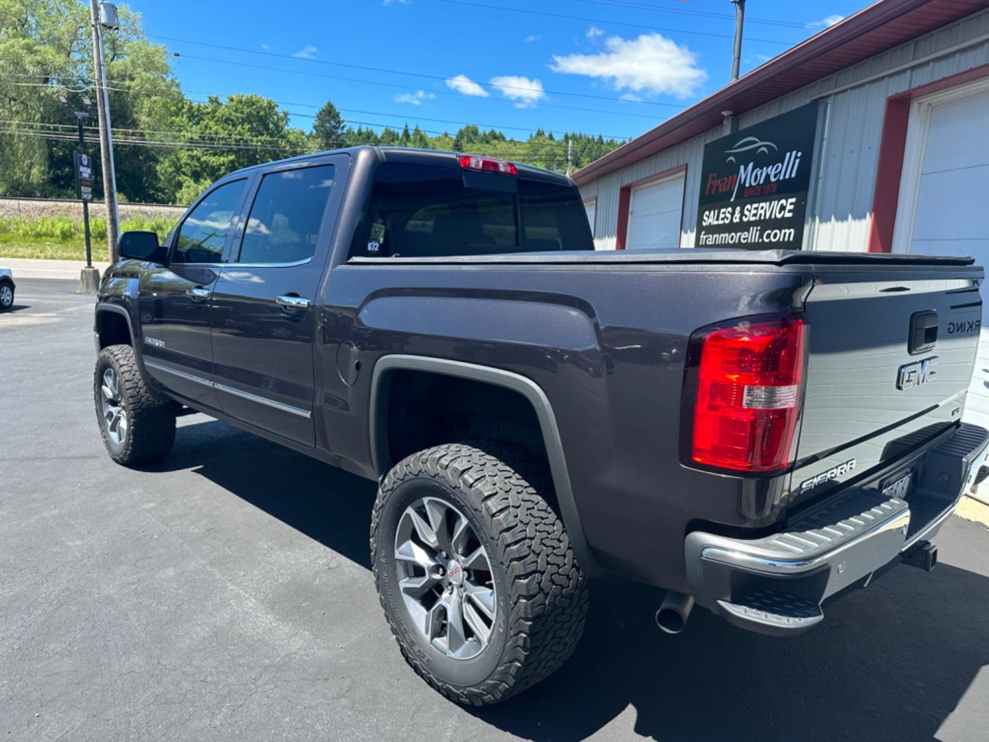 2015 Gray GMC Sierra 1500 (3GTU2VEC7FG) with an 8 engine, automatic transmission, located at 8464 Route 219, Brockway, PA, 15824, (814) 265-1330, 41.226871, -78.780518 - Sharp looking 2015 GMC Sierra 1500 Crew Cab SLT well equipped and comes with lots of extras. Clean, serviced and ready to go. This GMC truck has leather interior with power/heated front seats, 5" Rough Country Suspension lift, 35" tires, LED headlights, dual exhausts, Tonneau cover with bed mat, tin - Photo#10