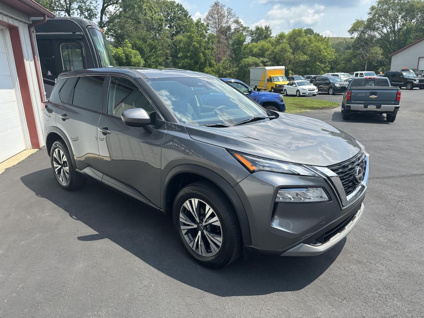 2023 Gray Nissan Rogue SV AWD (5N1BT3BB1PC) with an 2.5L L4 DOHC 16V engine, CVT transmission, located at 8464 Route 219, Brockway, PA, 15824, (814) 265-1330, 41.226871, -78.780518 - Fresh new arrival with low miles, well equipped, and price to sell! Stop in and check out this 2023 Nissan Rogue SV AWD with pwr seat, air condition, power windows and locks, factory alloys, big screen radio with back up camera, and much more. Serviced and comes with factory warranty. - Photo#18