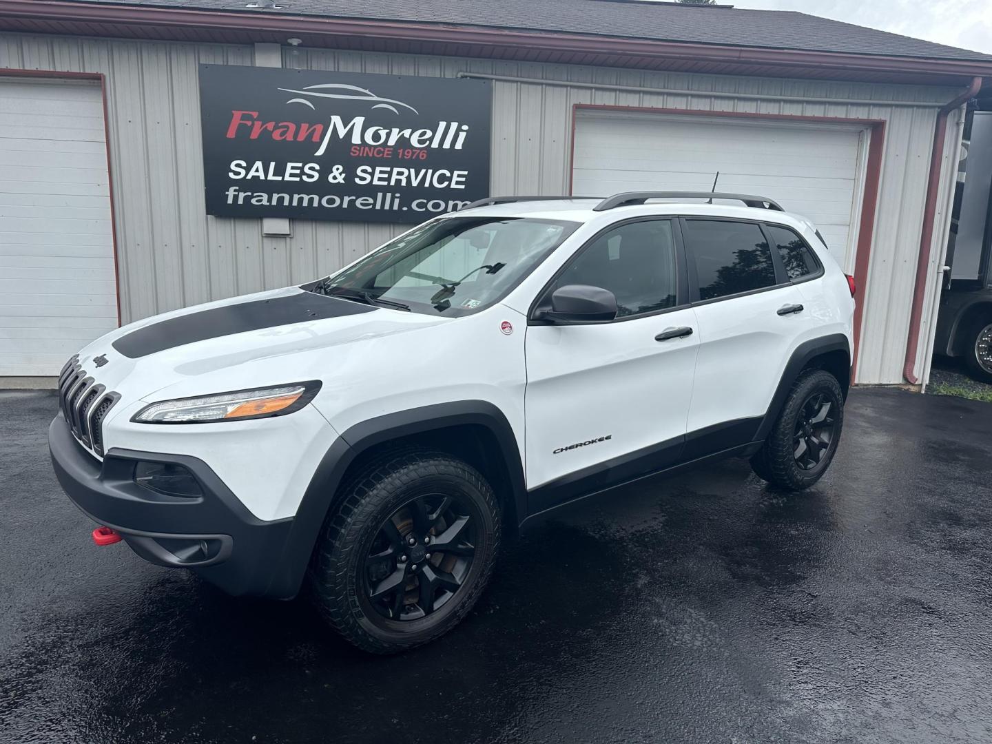 2017 White Jeep Cherokee Trailhawk 4WD (1C4PJMBS2HW) with an 3.2L V6 DOHC 24V engine, 9A transmission, located at 8464 Route 219, Brockway, PA, 15824, (814) 265-1330, 41.226871, -78.780518 - Fresh local trade in with lots of equipment and well taken care of. 2017 Jeep Cherokee Trailhawk 4wd with V6, air condition, power options, factory alloys and much more. Low miles, serviced, and ready to go. - Photo#0