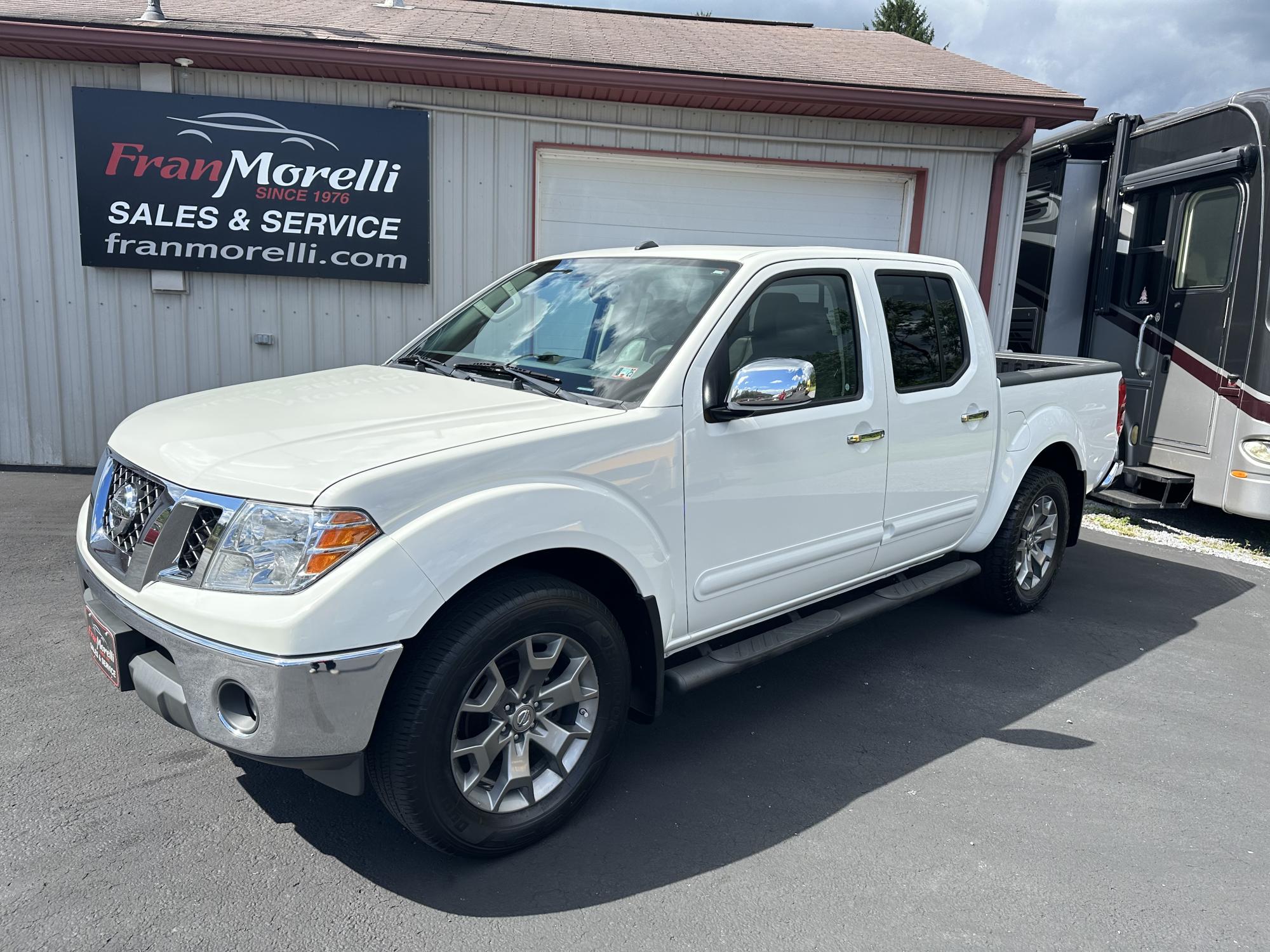 photo of 2019 Nissan Frontier SL Crew Cab 5AT 4WD