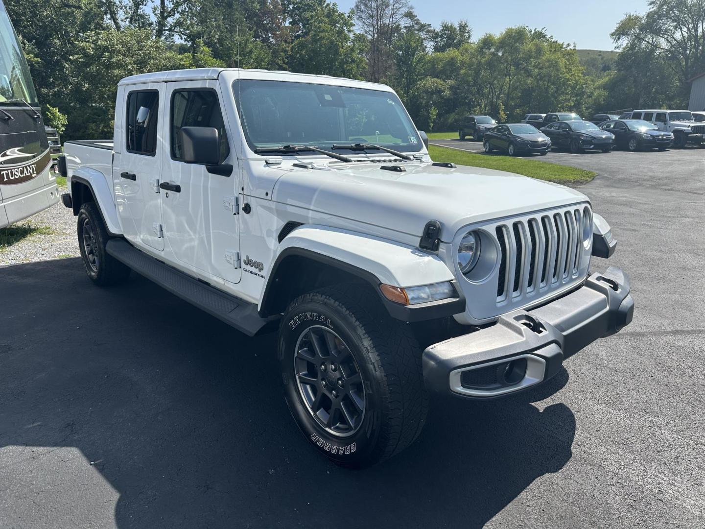 2020 Jeep Gladiator Overland (1C6HJTFG0LL) with an 3.6L V6 DOHC 24V engine, 6M transmission, located at 8464 Route 219, Brockway, PA, 15824, (814) 265-1330, 41.226871, -78.780518 - Good looking fresh trade in and in very nice shape. 2020 Jeep Gladiator Overland 4wd with matching hard top, leather interior with heated front seats, back up camera with navigation, hitch, and much more. This Jeep has been serviced and priced to sell. Hurry in this one won't last long. - Photo#23