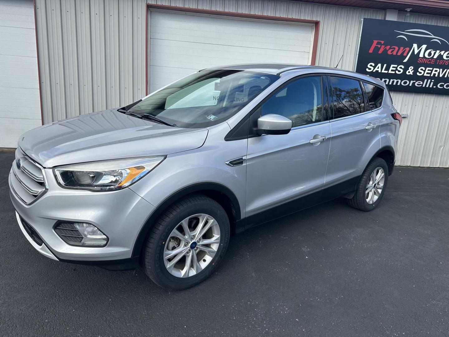 2019 Silver Ford Escape SE 4WD (1FMCU9GDXKU) with an 1.5L L4 DOHC 16V engine, 6A transmission, located at 8464 Route 219, Brockway, PA, 15824, (814) 265-1330, 41.226871, -78.780518 - Sharp looking 2019 Ford Escape SE 4wd with cloth interior, power/heated front seating, big screen radio with back up camera, factory alloys and ONLY 30000 miles. Serviced and comes with a warranty. - Photo#0