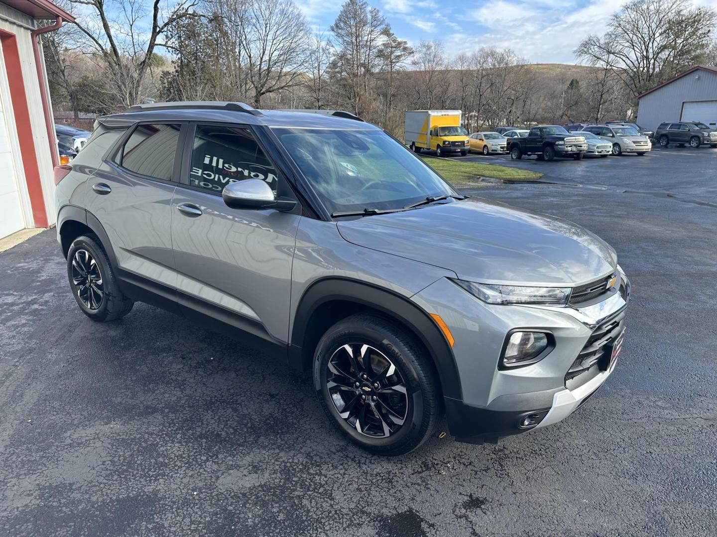 2023 Gray Chevrolet Trailblazer LT AWD (KL79MRSL1PB) with an 1.3L L3 DOHC 12V engine, 9A transmission, located at 8464 Route 219, Brockway, PA, 15824, (814) 265-1330, 41.226871, -78.780518 - Sharp looking 1-owner 2023 Chev Trailblazer LT AWD with a peppy 3 cylinder, air condition, cloth interior with front heated seats, power driver's seat, back up camera, factory alloy wheels, and only 16800 miles. This Chevy is clean, serviced, and comes with factory remaining warranty. Hurry in this - Photo#17