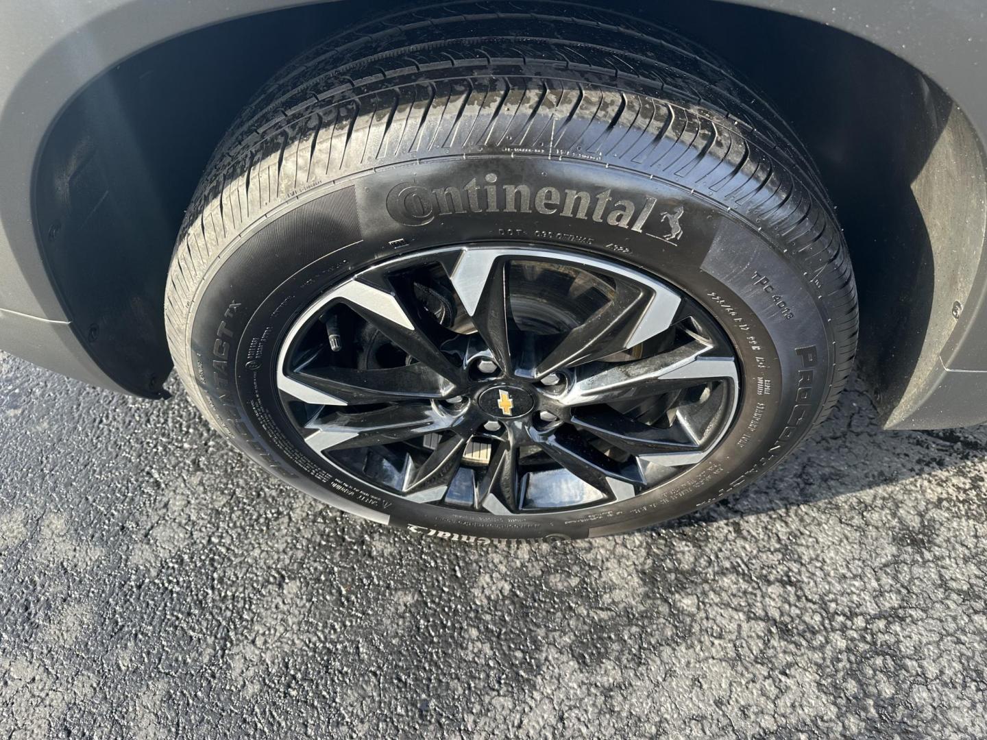 2023 Gray Chevrolet Trailblazer LT AWD (KL79MRSL1PB) with an 1.3L L3 DOHC 12V engine, 9A transmission, located at 8464 Route 219, Brockway, PA, 15824, (814) 265-1330, 41.226871, -78.780518 - Sharp looking 1-owner 2023 Chev Trailblazer LT AWD with a peppy 3 cylinder, air condition, cloth interior with front heated seats, power driver's seat, back up camera, factory alloy wheels, and only 16800 miles. This Chevy is clean, serviced, and comes with factory remaining warranty. Hurry in this - Photo#1