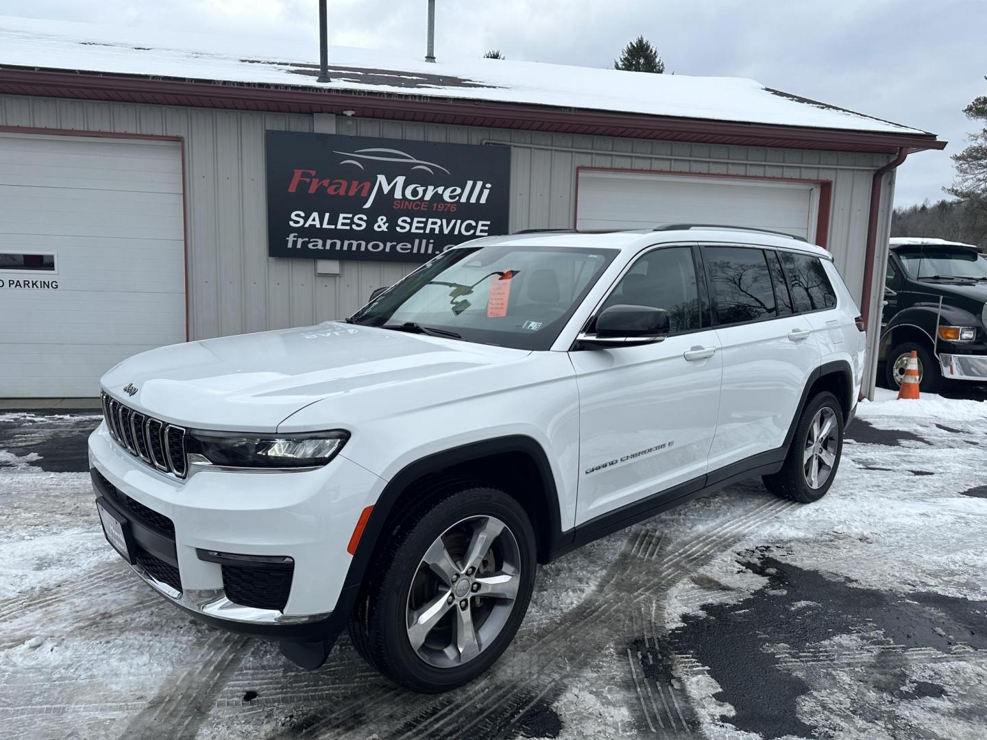 2021 White Jeep Grand Cherokee Limited 4WD (1C4RJKBG0M8) with an 3.6L V6 DOHC 24V engine, 8A transmission, located at 8464 Route 219, Brockway, PA, 15824, (814) 265-1330, 41.226871, -78.780518 - Photo#0