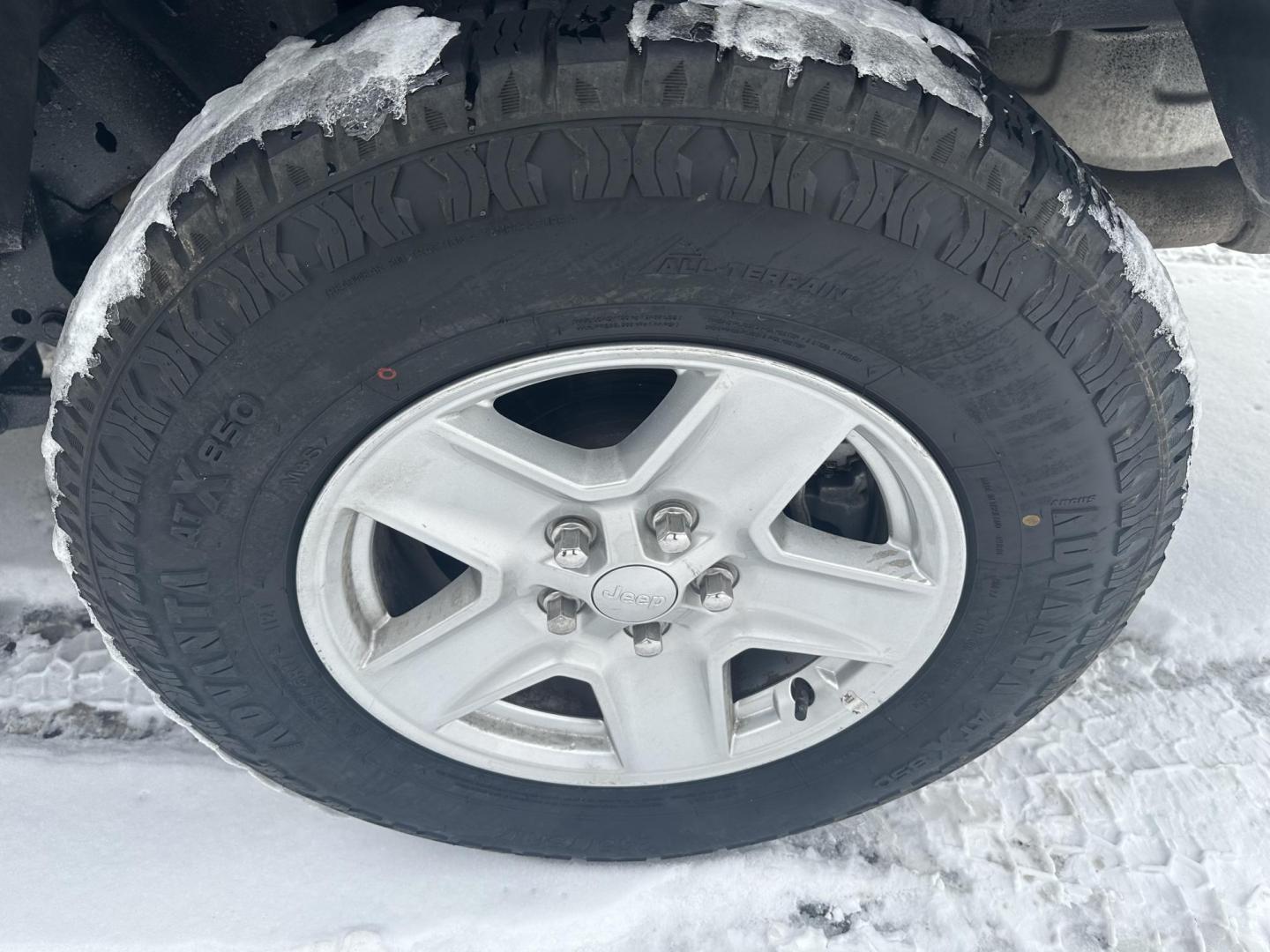 2023 White Jeep Gladiator Sport (1C6HJTAG3PL) with an 3.6L V6 DOHC 24V engine, 6M transmission, located at 8464 Route 219, Brockway, PA, 15824, (814) 265-1330, 41.226871, -78.780518 - Photo#10