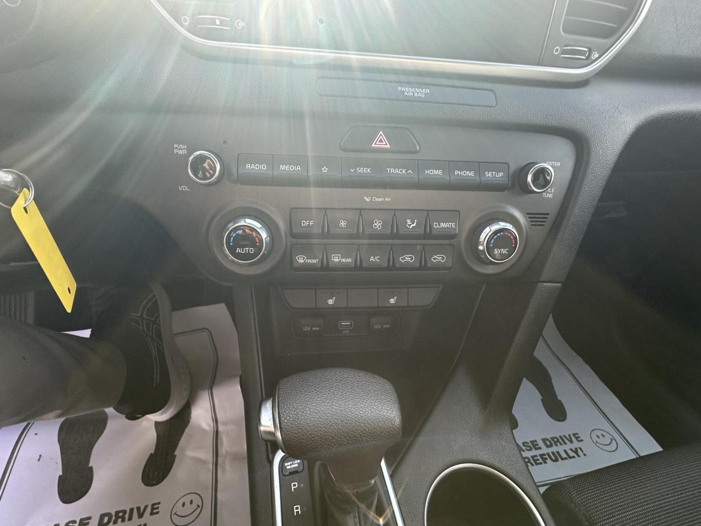 2021 Blue Kia Sportage LX AWD (KNDPMCAC7M7) with an 2.4L V6 DOHC 24V engine, 6A transmission, located at 8464 Route 219, Brockway, PA, 15824, (814) 265-1330, 41.226871, -78.780518 - Good looking 2021 Kia Sportage LX All Wheel Drive with 4 cylinder engine, air condition, power windows and locks, power/heated seats, alloy wheels and ONLY 31000 miles. This Kia suv is serviced and Pa-inspected. - Photo#5