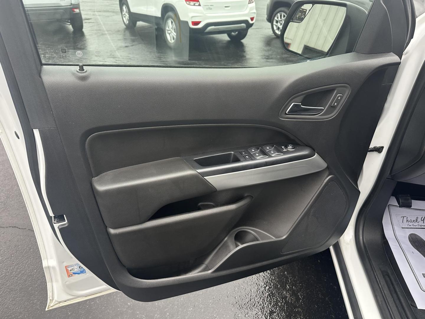 2020 White Chevrolet Colorado LT Crew Cab 4WD Long Box (1GCGTCEN4L1) with an 3.6L V6 DOHC 24V GAS engine, 6A transmission, located at 8464 Route 219, Brockway, PA, 15824, (814) 265-1330, 41.226871, -78.780518 - Sharp, Clean, Well taken care of 2020 Chevy Colorado Crew LT 4wd with V6, air condition, power windows and locks, factory power seat, alloy wheels, spray in bed liner, hitch and ONLY 50,000 miles. This Chevy truck is serviced and comes with a 12 month/12000 mile warranty. - Photo#4