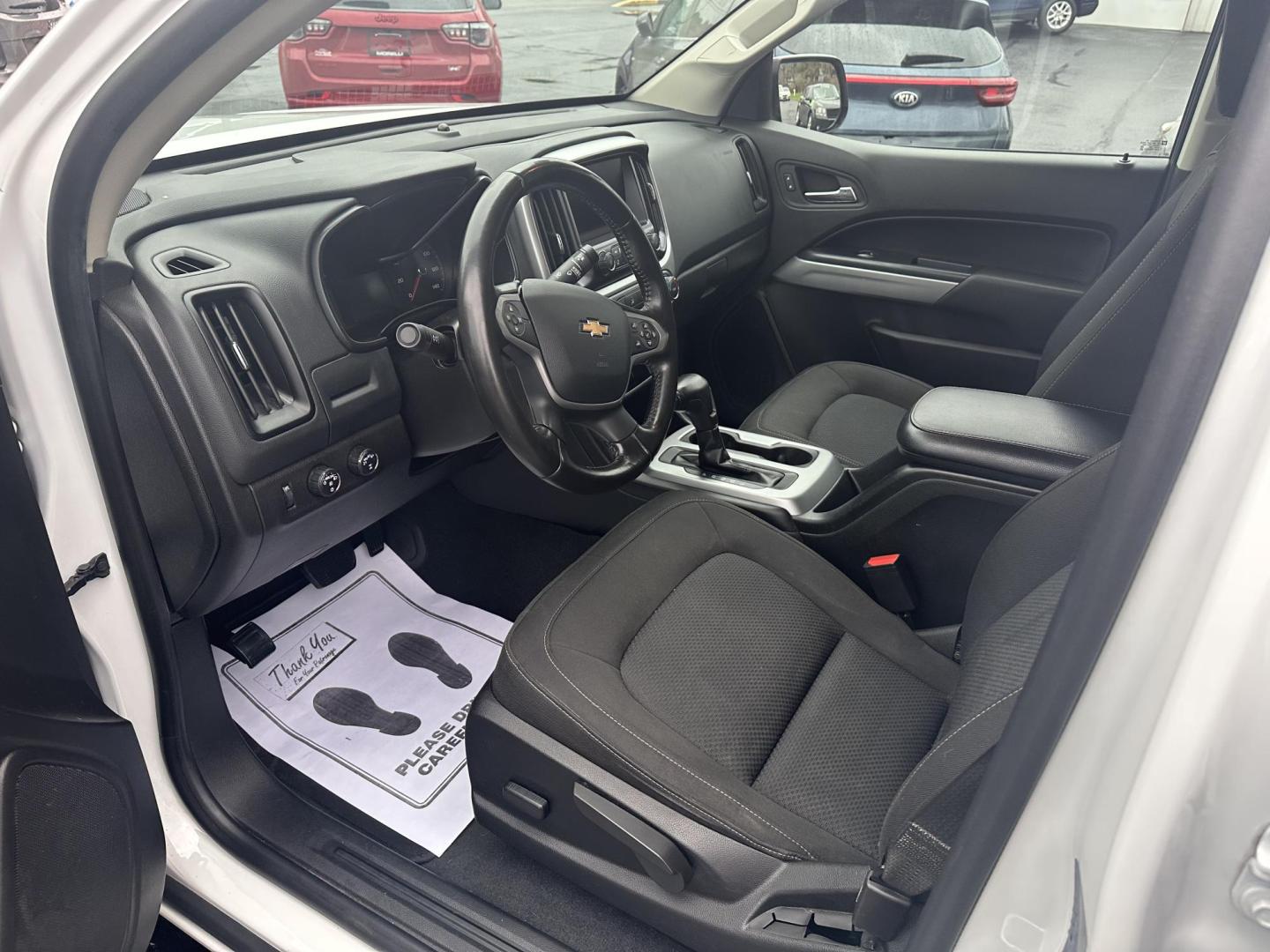 2020 White Chevrolet Colorado LT Crew Cab 4WD Long Box (1GCGTCEN4L1) with an 3.6L V6 DOHC 24V GAS engine, 6A transmission, located at 8464 Route 219, Brockway, PA, 15824, (814) 265-1330, 41.226871, -78.780518 - Sharp, Clean, Well taken care of 2020 Chevy Colorado Crew LT 4wd with V6, air condition, power windows and locks, factory power seat, alloy wheels, spray in bed liner, hitch and ONLY 50,000 miles. This Chevy truck is serviced and comes with a 12 month/12000 mile warranty. - Photo#3