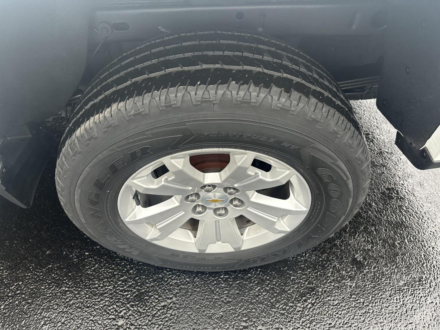 2020 White Chevrolet Colorado LT Crew Cab 4WD Long Box (1GCGTCEN4L1) with an 3.6L V6 DOHC 24V GAS engine, 6A transmission, located at 8464 Route 219, Brockway, PA, 15824, (814) 265-1330, 41.226871, -78.780518 - Sharp, Clean, Well taken care of 2020 Chevy Colorado Crew LT 4wd with V6, air condition, power windows and locks, factory power seat, alloy wheels, spray in bed liner, hitch and ONLY 50,000 miles. This Chevy truck is serviced and comes with a 12 month/12000 mile warranty. - Photo#8