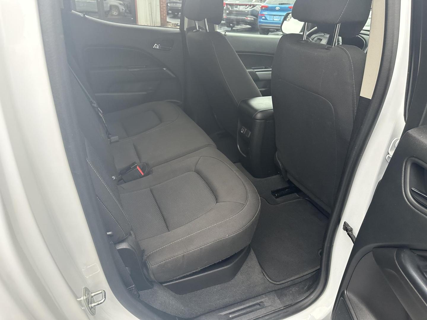 2020 White Chevrolet Colorado LT Crew Cab 4WD Long Box (1GCGTCEN4L1) with an 3.6L V6 DOHC 24V GAS engine, 6A transmission, located at 8464 Route 219, Brockway, PA, 15824, (814) 265-1330, 41.226871, -78.780518 - Sharp, Clean, Well taken care of 2020 Chevy Colorado Crew LT 4wd with V6, air condition, power windows and locks, factory power seat, alloy wheels, spray in bed liner, hitch and ONLY 50,000 miles. This Chevy truck is serviced and comes with a 12 month/12000 mile warranty. - Photo#12