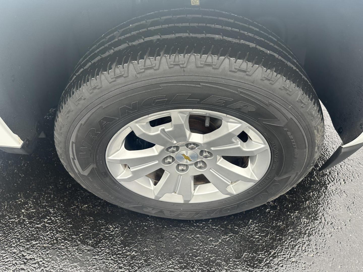 2020 White Chevrolet Colorado LT Crew Cab 4WD Long Box (1GCGTCEN4L1) with an 3.6L V6 DOHC 24V GAS engine, 6A transmission, located at 8464 Route 219, Brockway, PA, 15824, (814) 265-1330, 41.226871, -78.780518 - Sharp, Clean, Well taken care of 2020 Chevy Colorado Crew LT 4wd with V6, air condition, power windows and locks, factory power seat, alloy wheels, spray in bed liner, hitch and ONLY 50,000 miles. This Chevy truck is serviced and comes with a 12 month/12000 mile warranty. - Photo#16