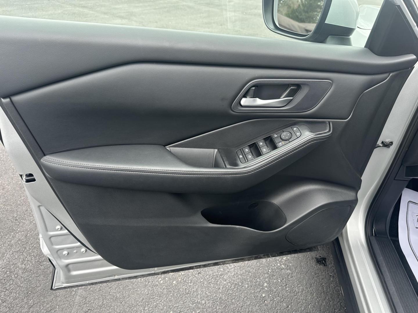 2024 Gray Nissan Rogue SV AWD (5N1BT3BB9RC) with an 2.5L L4 DOHC 16V engine, CVT transmission, located at 8464 Route 219, Brockway, PA, 15824, (814) 265-1330, 41.226871, -78.780518 - Very clean and well taken care of 2024 Nissan Rogue SV AWD with air condition, power windows and locks, power seat, factory alloy wheels, and only 22500 miles. This Nissan is a 1-owner, serviced up with new tires, and comes with factory warranty! Great price on this pre owned Nissan, hurry in this o - Photo#4