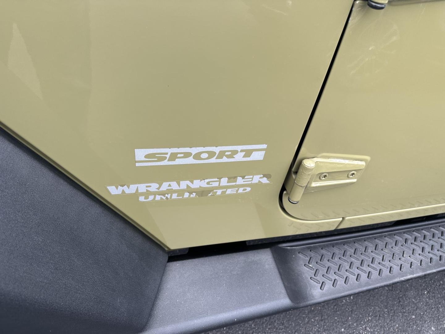 2013 Green Jeep Wrangler Unlimited Sport 4WD (1C4BJWDG5DL) with an 3.6L V6 DOHC 24V FFV engine, located at 8464 Route 219, Brockway, PA, 15824, (814) 265-1330, 41.226871, -78.780518 - Sharp looking 2013 Jeep Wrangler Unlimited Sport with 4wd, auto, air condition, power windows and locks, hard top, lift kit, and much more. This pre owned Jeep Wrangler is well taken care of and priced to sell! - Photo#2