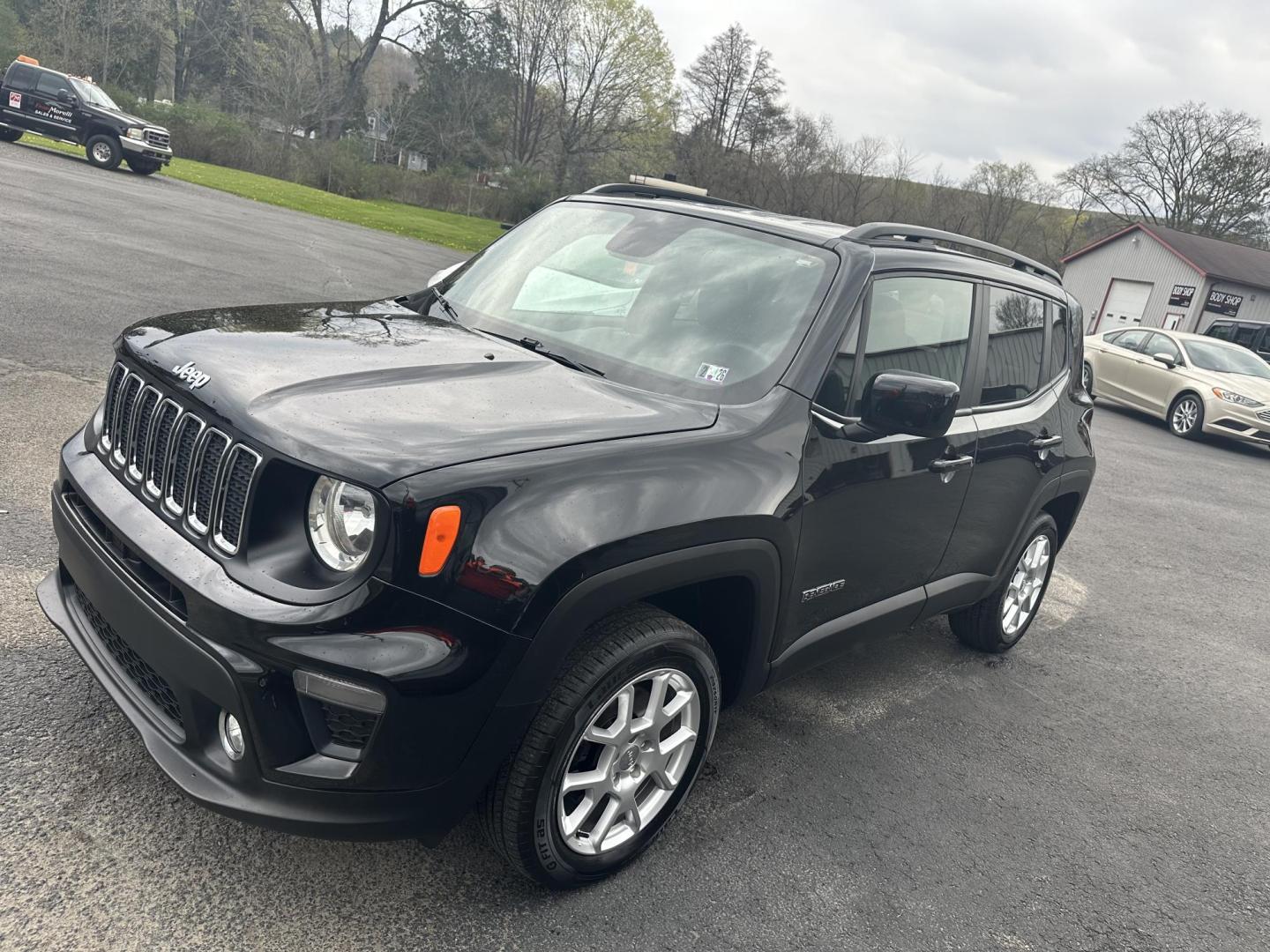 2020 Black Jeep Renegade Latitude 4WD (ZACNJBBB7LP) with an 2.4L L4 DOHC 16V engine, 9A transmission, located at 8464 Route 219, Brockway, PA, 15824, (814) 265-1330, 41.226871, -78.780518 - Photo#0