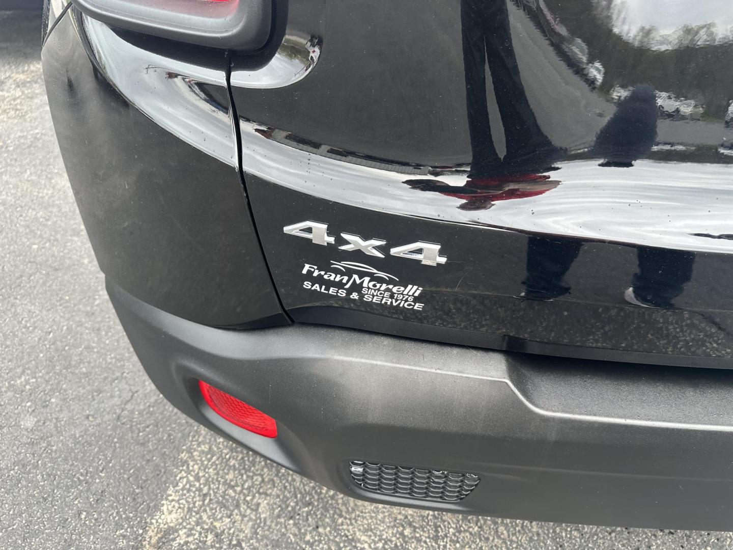 2020 Black Jeep Renegade Latitude 4WD (ZACNJBBB7LP) with an 2.4L L4 DOHC 16V engine, 9A transmission, located at 8464 Route 219, Brockway, PA, 15824, (814) 265-1330, 41.226871, -78.780518 - Photo#11