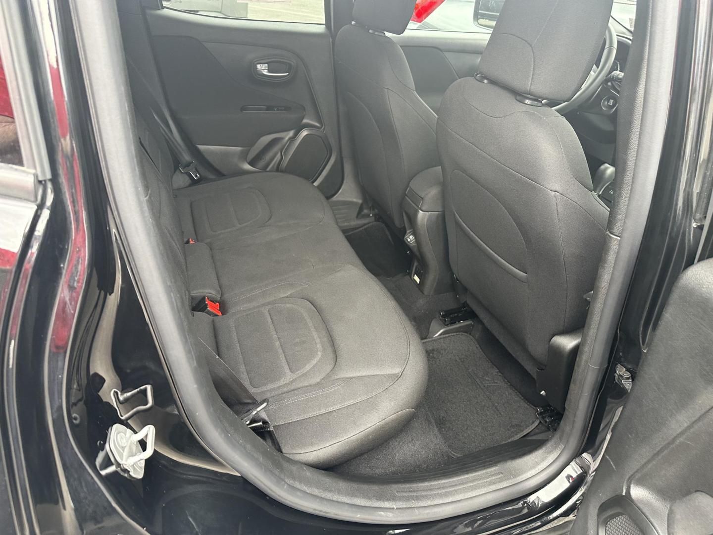 2020 Black Jeep Renegade Latitude 4WD (ZACNJBBB7LP) with an 2.4L L4 DOHC 16V engine, 9A transmission, located at 8464 Route 219, Brockway, PA, 15824, (814) 265-1330, 41.226871, -78.780518 - Photo#14