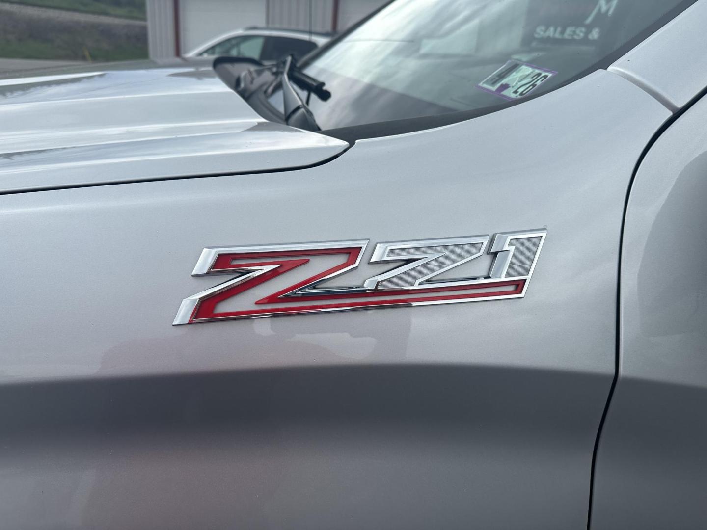 2019 Silver Chevrolet Silverado 1500 Custom Trail Boss Double Cab 4WD (1GCRYCEF4KZ) with an 5.3L V8 OHV 16V engine, 6A transmission, located at 8464 Route 219, Brockway, PA, 15824, (814) 265-1330, 41.226871, -78.780518 - Photo#2