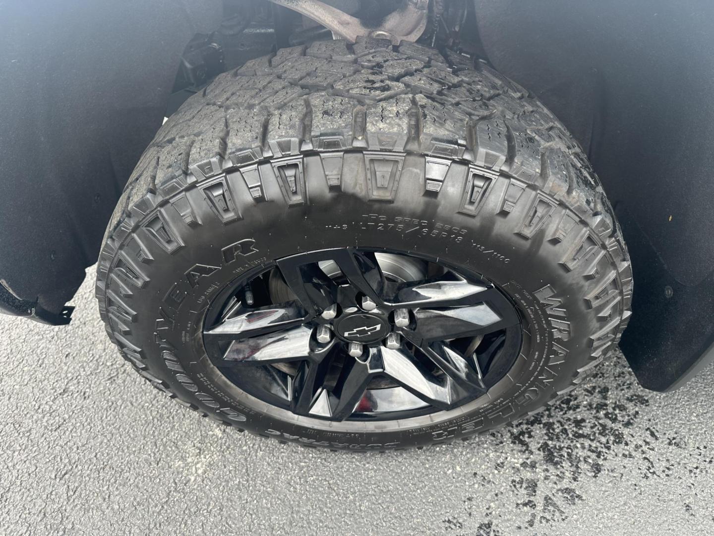 2019 Silver Chevrolet Silverado 1500 Custom Trail Boss Double Cab 4WD (1GCRYCEF4KZ) with an 5.3L V8 OHV 16V engine, 6A transmission, located at 8464 Route 219, Brockway, PA, 15824, (814) 265-1330, 41.226871, -78.780518 - Photo#1
