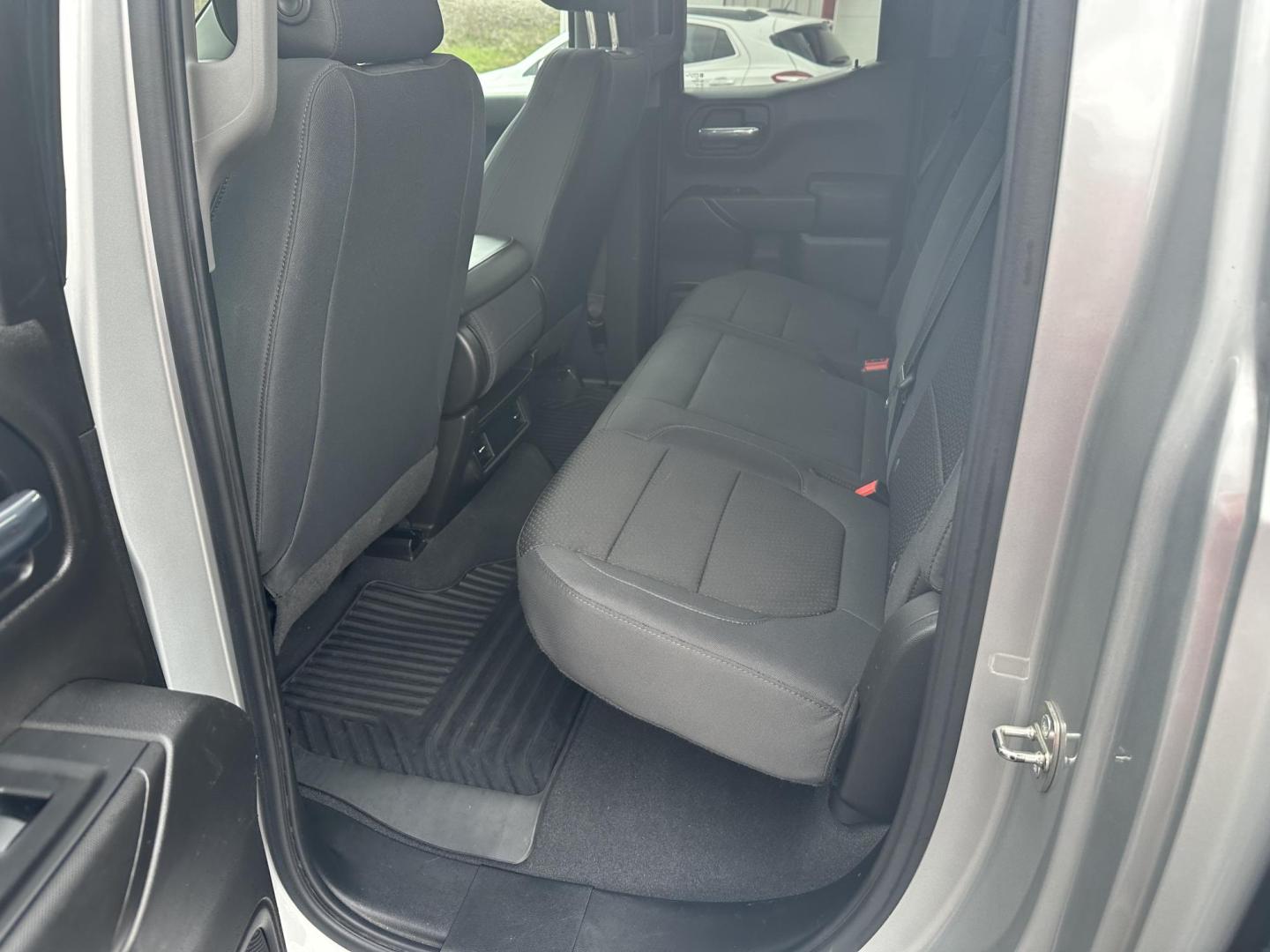 2019 Silver Chevrolet Silverado 1500 Custom Trail Boss Double Cab 4WD (1GCRYCEF4KZ) with an 5.3L V8 OHV 16V engine, 6A transmission, located at 8464 Route 219, Brockway, PA, 15824, (814) 265-1330, 41.226871, -78.780518 - Photo#8