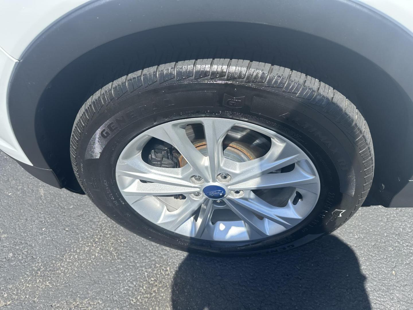 2017 White Ford Escape SE 4WD (1FMCU9GD3HU) with an 1.5L L4 DOHC 16V engine, 6A transmission, located at 8464 Route 219, Brockway, PA, 15824, (814) 265-1330, 41.226871, -78.780518 - MUST SEE NEW ARRIVAL...2017 FORD ESCAPE SE 4WD WITH ONLY 30,000 MILES...4 cylinder engine, air condition, power windows and locks, power seat, factory alloy wheels and much more. Serviced, Pa-inspected and new tires..Hurry in this one won't last long. - Photo#1