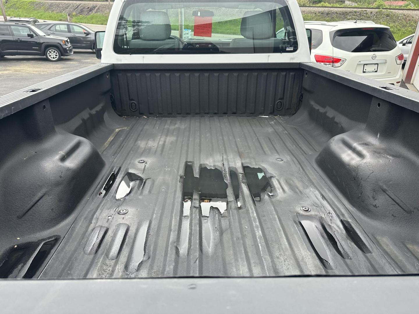2015 White Ford F-350 SD XL 4WD (1FTRF3B63FE) with an 6.2L V8 OHV 16V engine, 6-Speed Automatic transmission, located at 8464 Route 219, Brockway, PA, 15824, (814) 265-1330, 41.226871, -78.780518 - Hard to find truck, and we have the right one. Stop in and check out this 2015 Ford F350 R/Cab 4x4 with gas engine. Well equipped with a/c, power windows and locks, 8'bed and ONLY 78900 miles. Serviced and ready to go. Save thousands on this pre owned Ford truck. - Photo#11