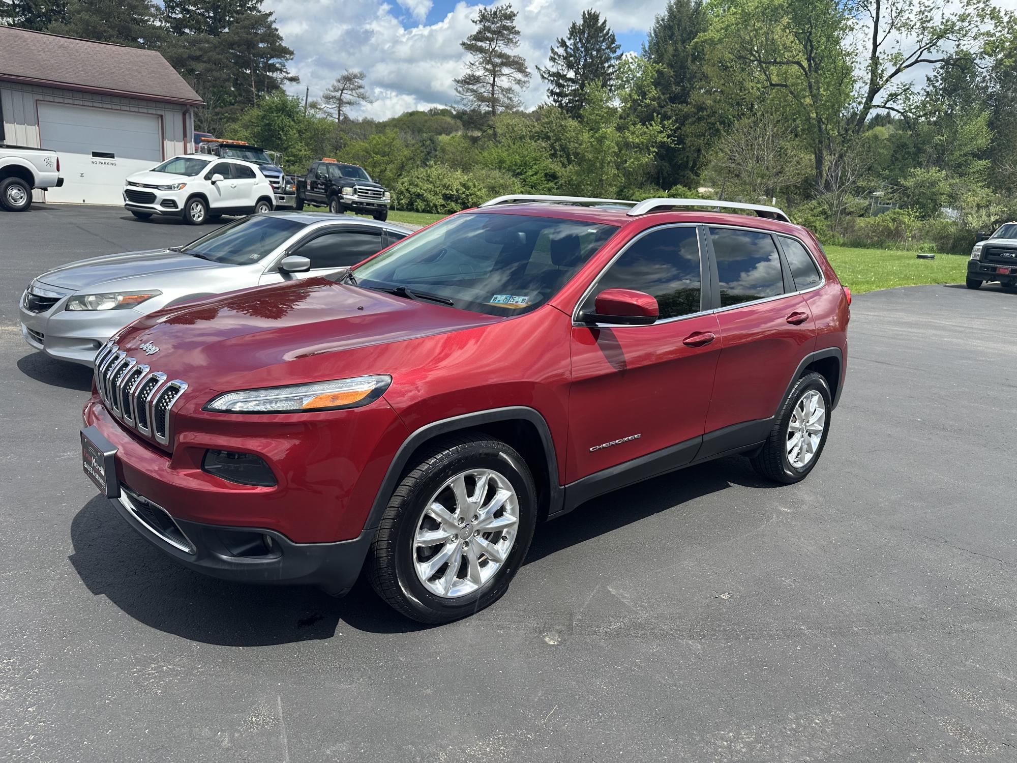 photo of 2016 Jeep Cherokee Limited 4WD
