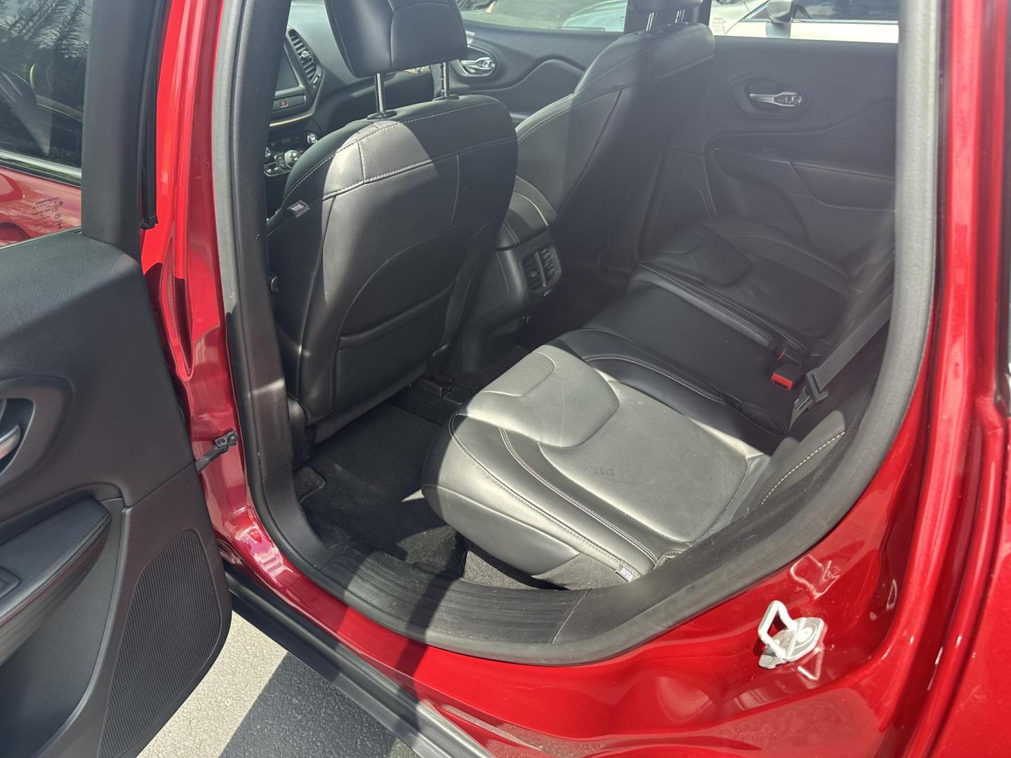 2016 Red /BLACK Jeep Cherokee Limited 4WD (1C4PJMDS6GW) with an 3.2L V6 DOHC 24V engine, 9-Speed Automatic transmission, located at 8464 Route 219, Brockway, PA, 15824, (814) 265-1330, 41.226871, -78.780518 - New arrival and one nice 2016 Jeep Cherokee Limited 4wd well equipped and serviced up. Leather interior with power/heated front seats, pano roof, navigation, chrome alloy wheels, and much more. This Jeep suv has only 68000 miles. - Photo#10