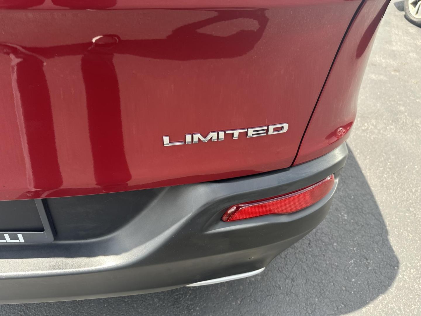 2016 Red /BLACK Jeep Cherokee Limited 4WD (1C4PJMDS6GW) with an 3.2L V6 DOHC 24V engine, 9-Speed Automatic transmission, located at 8464 Route 219, Brockway, PA, 15824, (814) 265-1330, 41.226871, -78.780518 - New arrival and one nice 2016 Jeep Cherokee Limited 4wd well equipped and serviced up. Leather interior with power/heated front seats, pano roof, navigation, chrome alloy wheels, and much more. This Jeep suv has only 68000 miles. - Photo#15