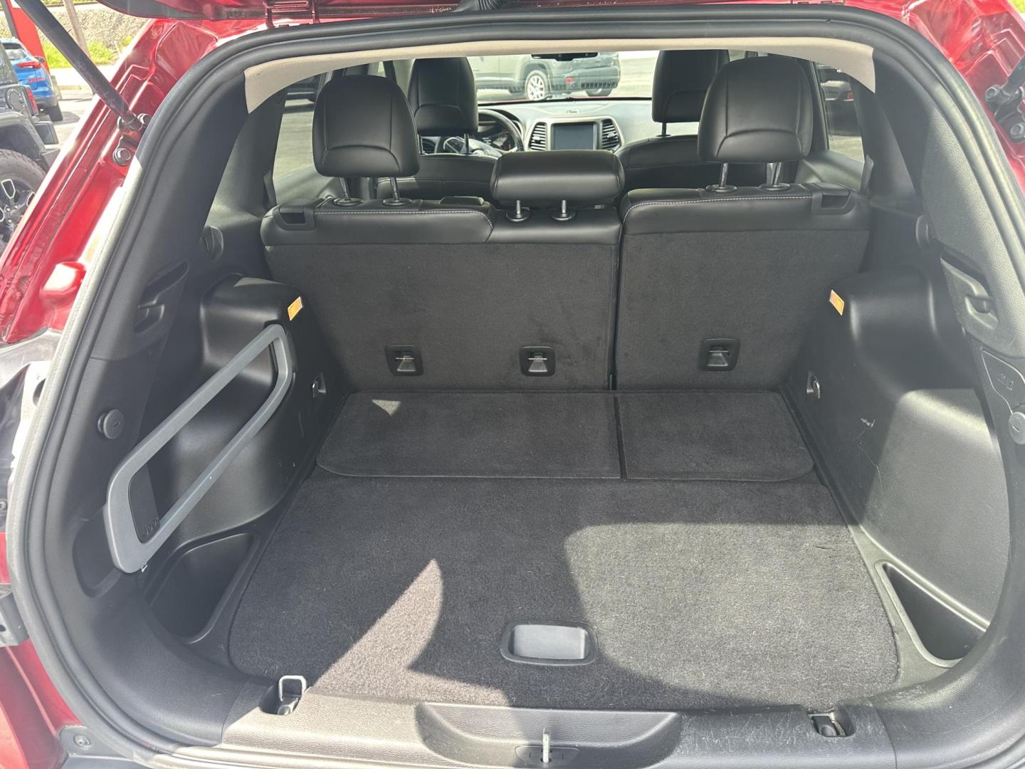 2016 Red /BLACK Jeep Cherokee Limited 4WD (1C4PJMDS6GW) with an 3.2L V6 DOHC 24V engine, 9-Speed Automatic transmission, located at 8464 Route 219, Brockway, PA, 15824, (814) 265-1330, 41.226871, -78.780518 - New arrival and one nice 2016 Jeep Cherokee Limited 4wd well equipped and serviced up. Leather interior with power/heated front seats, pano roof, navigation, chrome alloy wheels, and much more. This Jeep suv has only 68000 miles. - Photo#16