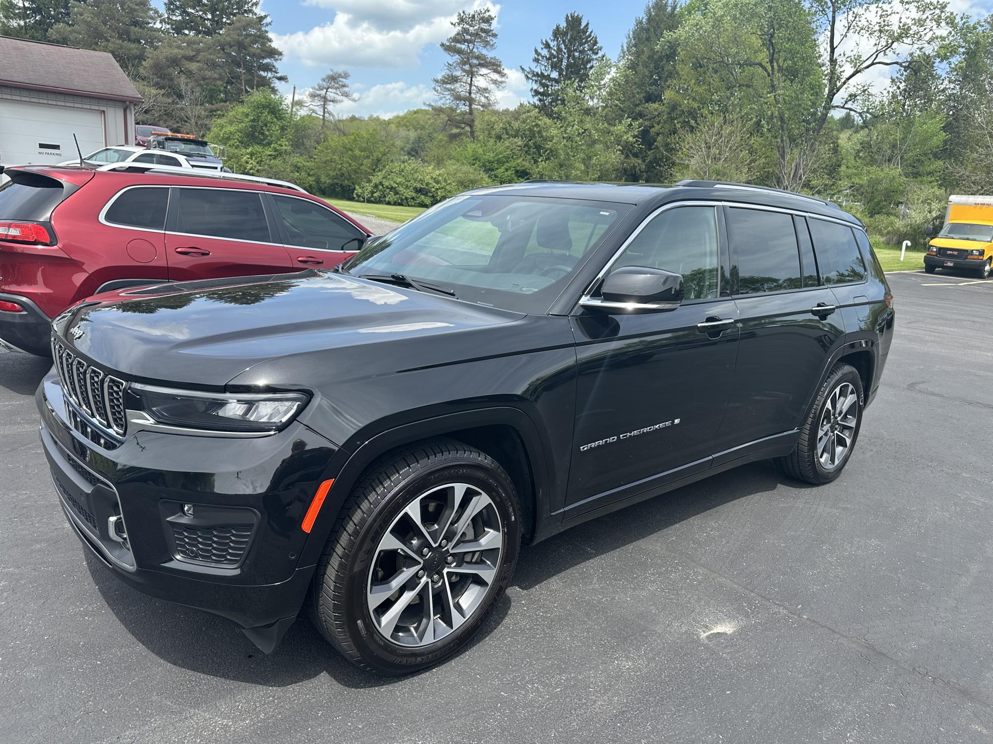 photo of 2021 Jeep Grand Cherokee L Overland 4WD