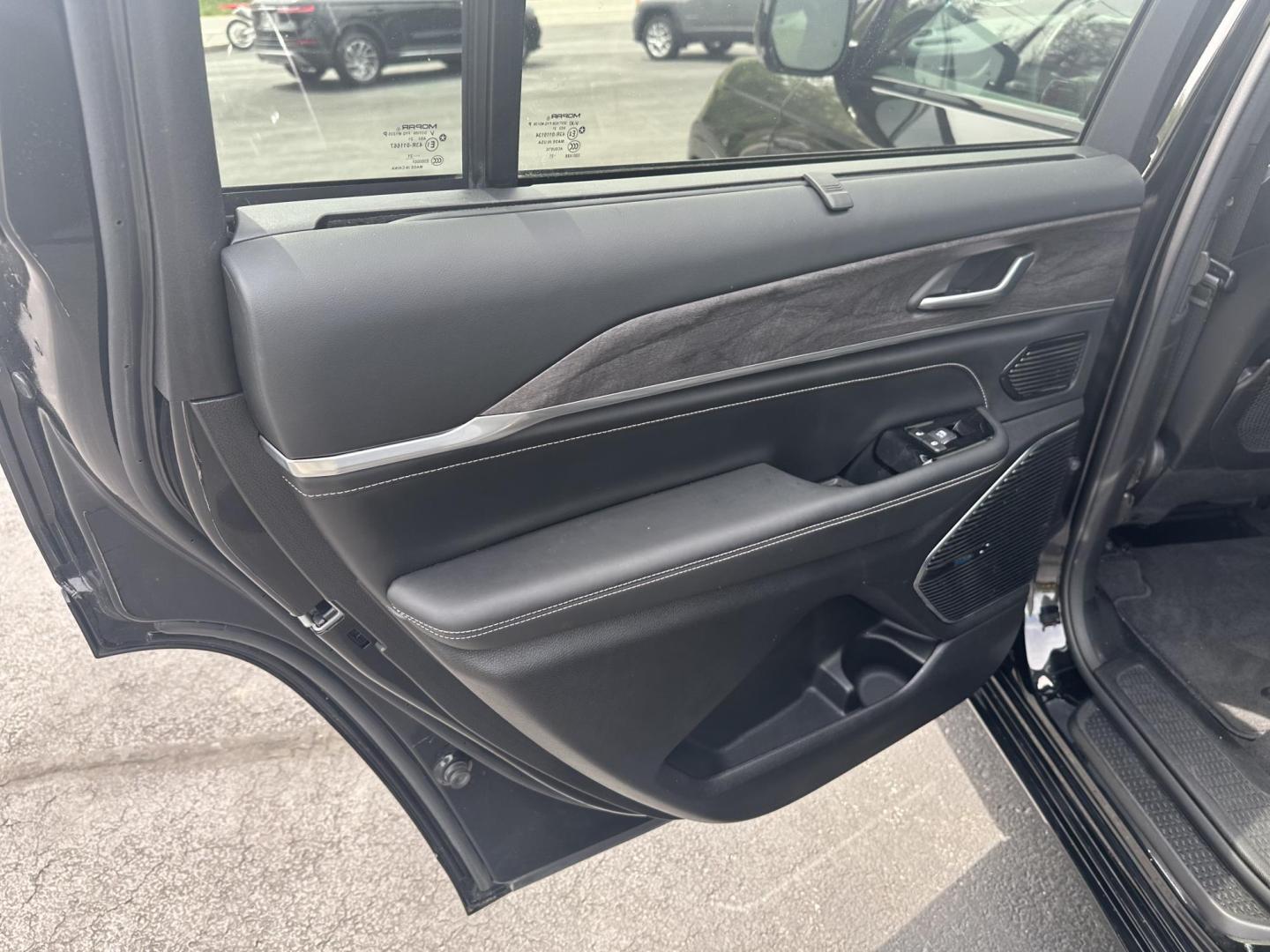 2021 Black Jeep Grand Cherokee L Overland 4WD (1C4RJKDG9M8) with an 3.6L V6 DOHC 24V engine, 8A transmission, located at 8464 Route 219, Brockway, PA, 15824, (814) 265-1330, 41.226871, -78.780518 - MUST SEE 2021 JEEP GRAND CHEROKEE L OVERLAND WELL EQUIPPED AND SERVICED UP...This pre owned Jeep has leather interior with power/heated front seats, pano roof, navigation, captain chairs, rear a/c, back up camera, factory alloy wheels and low miles. This Jeep suv is a 1-owner with a little factory w - Photo#8