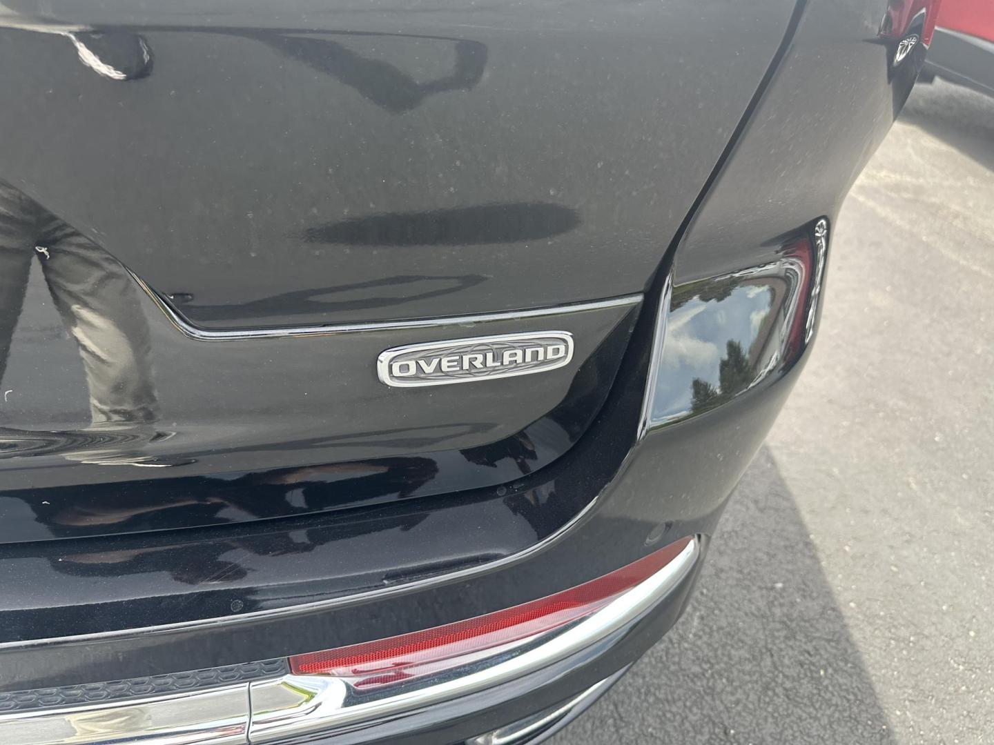 2021 Black Jeep Grand Cherokee L Overland 4WD (1C4RJKDG9M8) with an 3.6L V6 DOHC 24V engine, 8A transmission, located at 8464 Route 219, Brockway, PA, 15824, (814) 265-1330, 41.226871, -78.780518 - MUST SEE 2021 JEEP GRAND CHEROKEE L OVERLAND WELL EQUIPPED AND SERVICED UP...This pre owned Jeep has leather interior with power/heated front seats, pano roof, navigation, captain chairs, rear a/c, back up camera, factory alloy wheels and low miles. This Jeep suv is a 1-owner with a little factory w - Photo#12